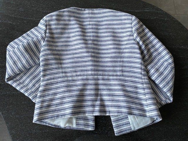 Only Jacken: Blazer gestreift Gr. 42 Top Zustand, ONLY – Gebraucht aus Ergisch von July64 3