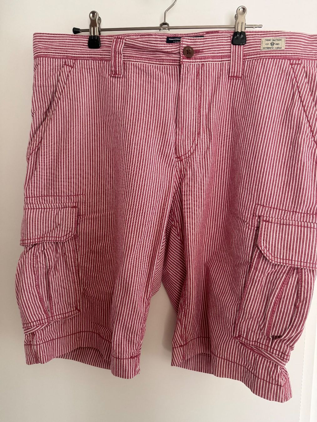 Tommy Hilfiger Hosen: BERMUDA SHORTS TOMMY HILFIGER GR.S/M – Gebraucht aus Steg im Tösstal von goldlionfree