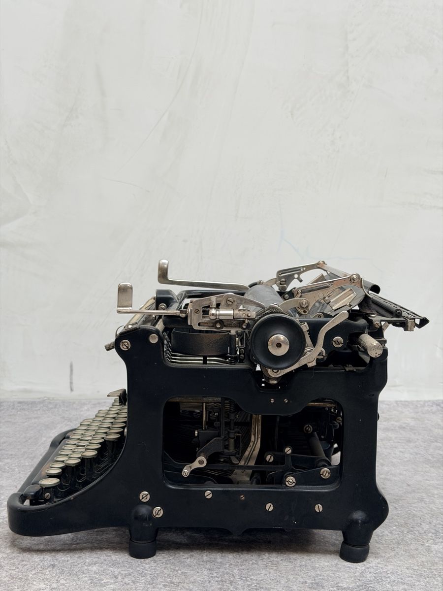 Continental Macchine da scrivere: Machine à écrire de bureau Continental – Usato da Bulle venduto da ABELiAM 7