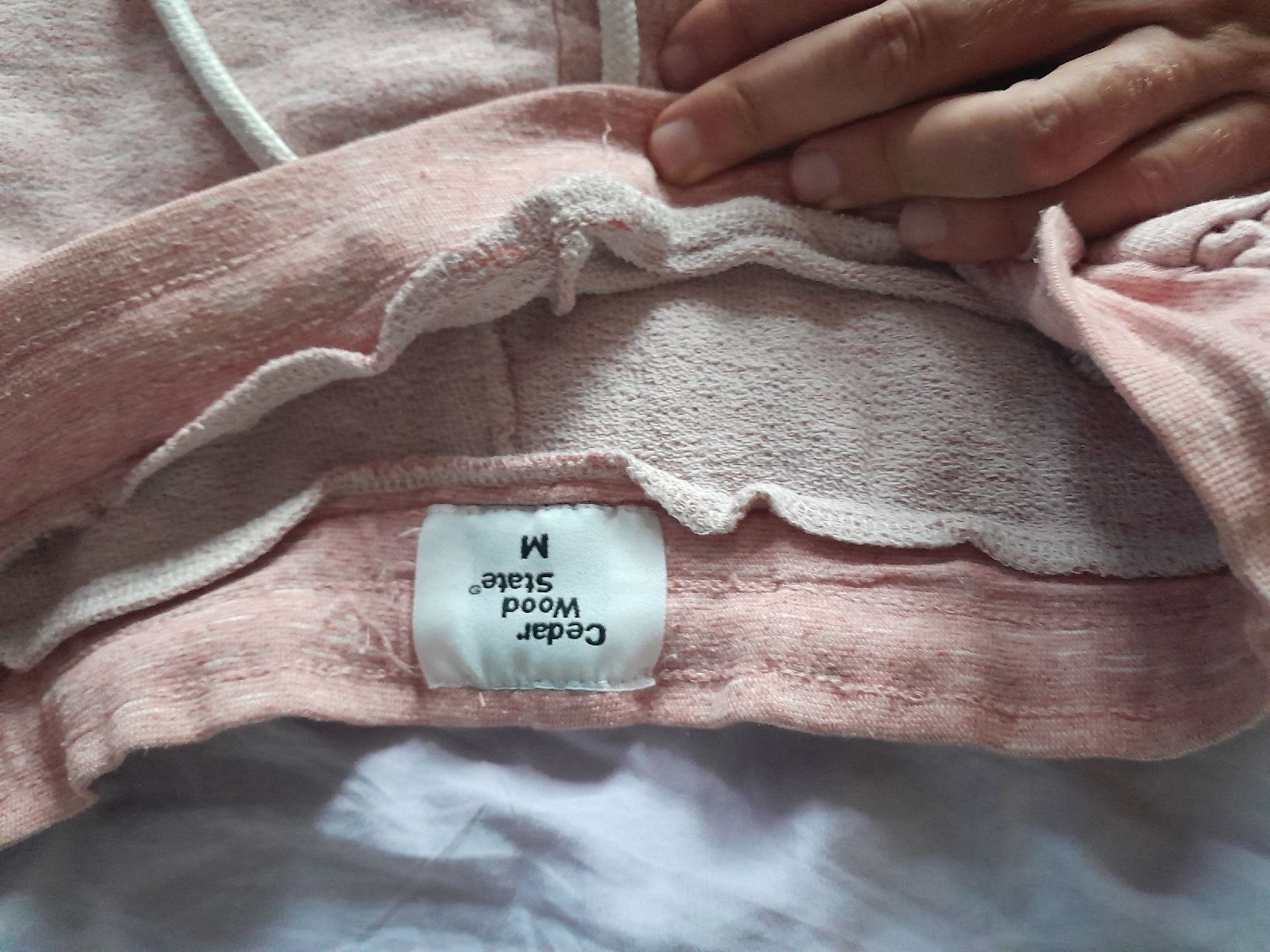 Pantalons: short rose taille M – D'occasion à Genève par ang_fd8z 2
