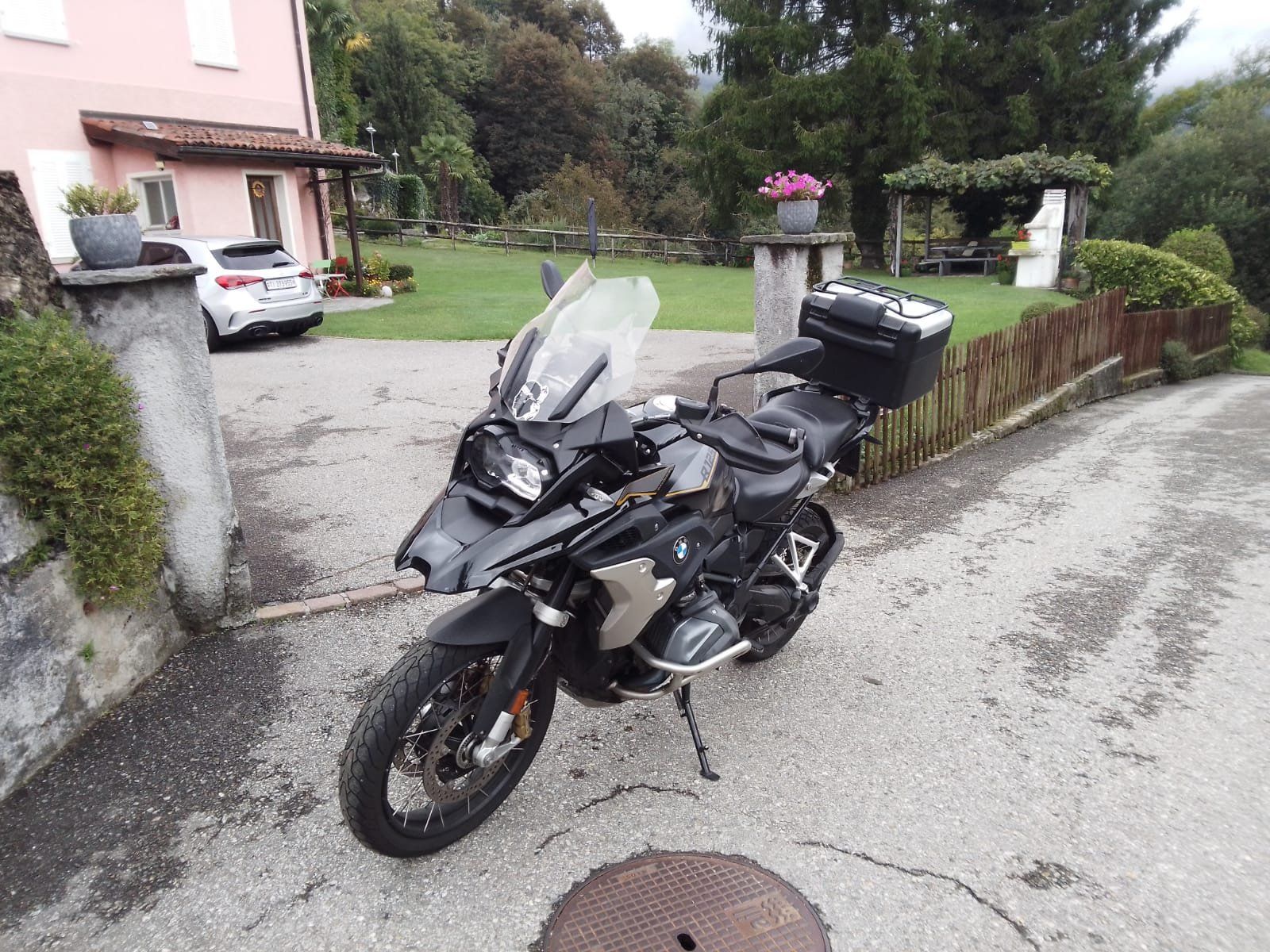 BMW Touring: BMW R1250 GS – Usato da Pura venduto da andyredrossi
