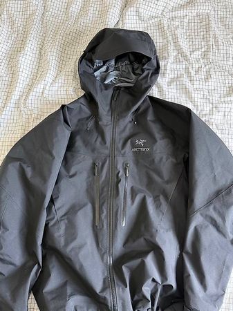 Arcteryx Alpha SV Jacket Mens  Black  Size XL