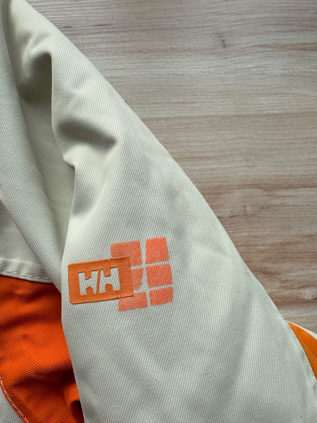 Helly Hansen Jacken: Helly Hansen Winterjacke – Gebraucht aus Wigoltingen von _vntg_ 2
