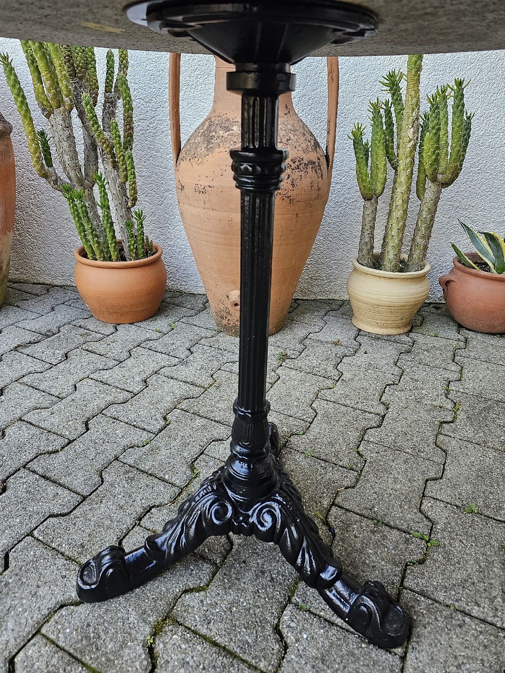 Tavoli: Bistrotisch Granittisch – Usato da Villnachern venduto da hasta08 2