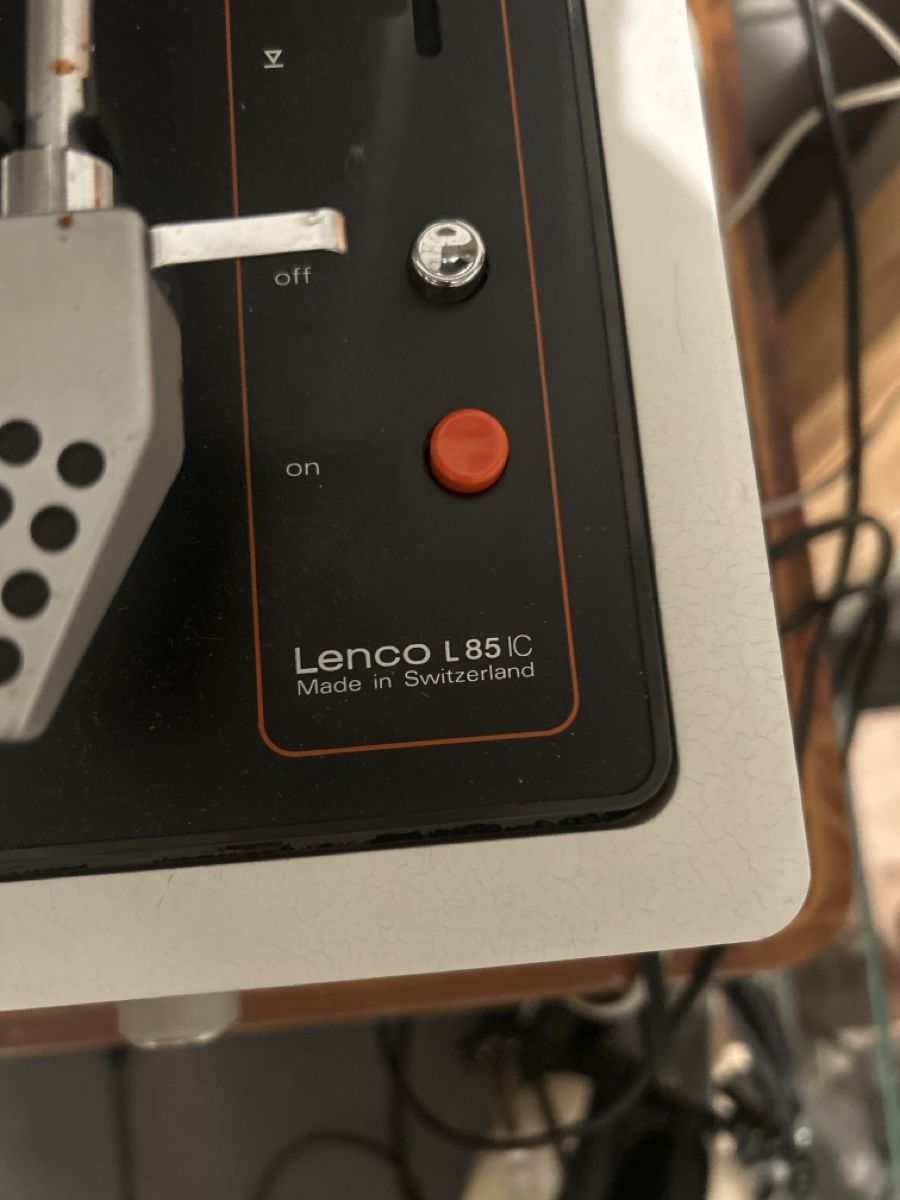 Lenco Tourne-disques: Plattenspieler mit Stereo – D'occasion à Hünibach par JasiR 1