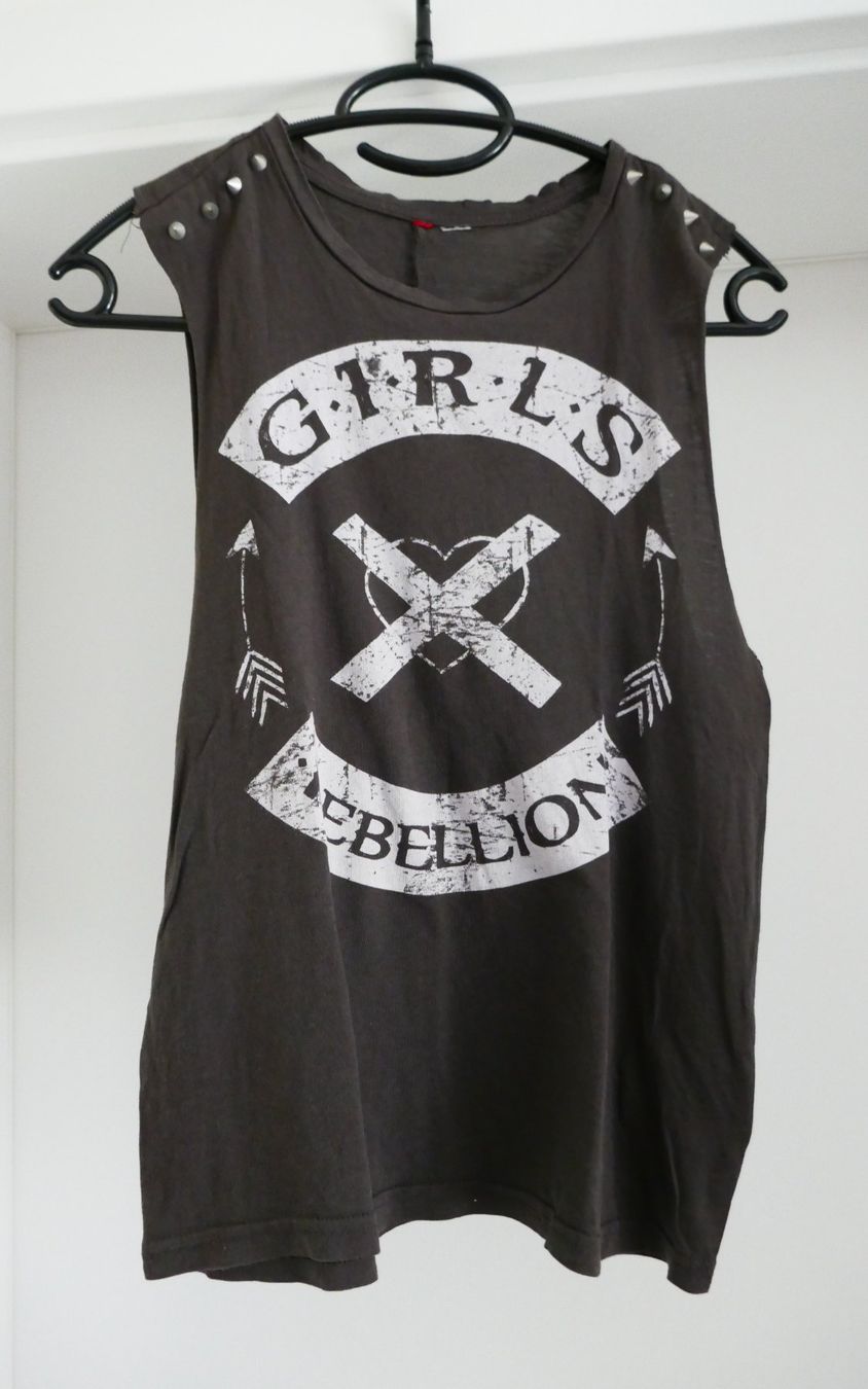 H&M Camicette, T-shirt & Top: Top von H&M, Gr. 164, anthrazit – Usato da Port venduto da uzuku