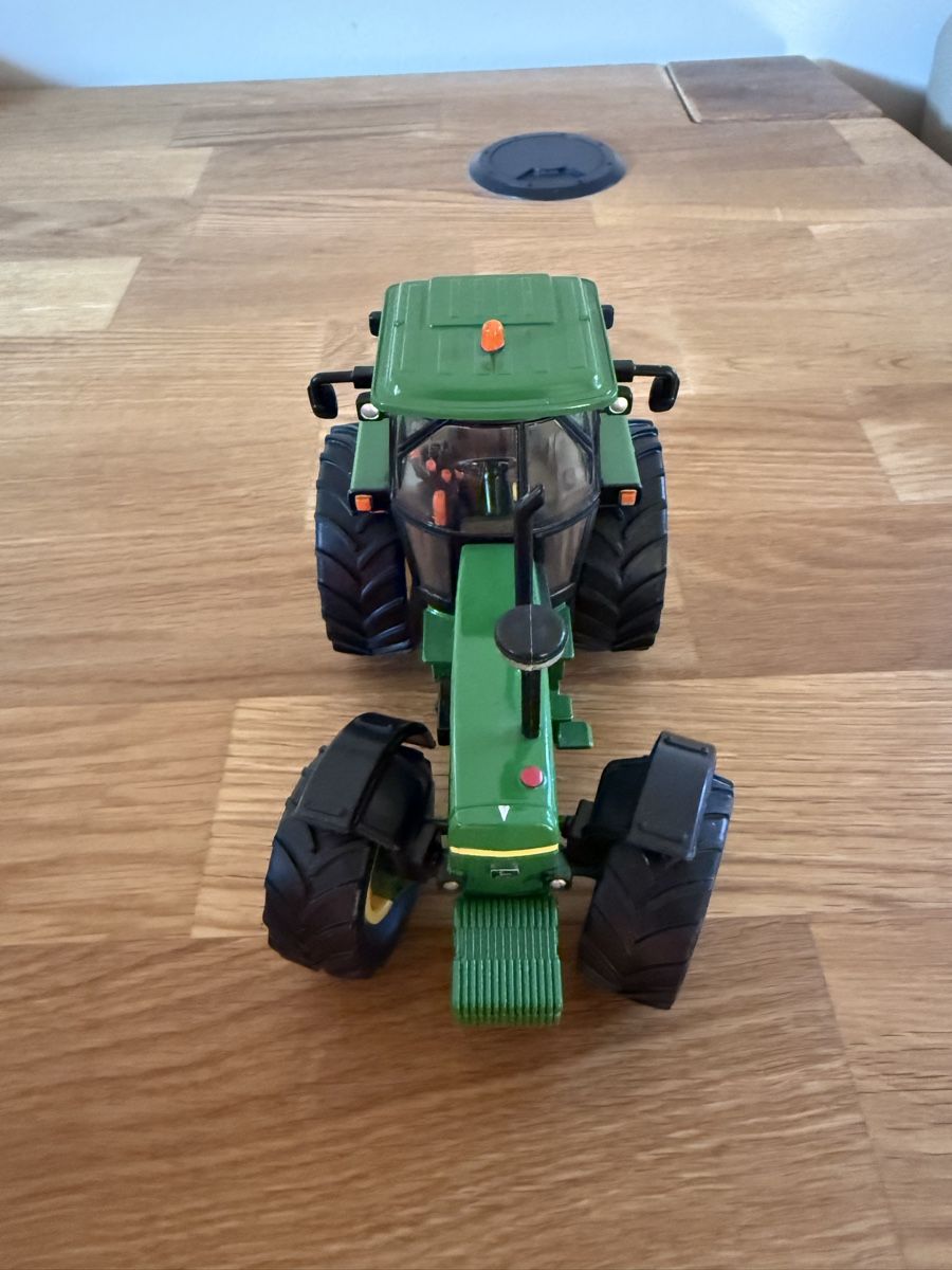 Britains Kit di modellismo & Modellini statici: John Deere 3350 Britains Modell 1/32 – Nuovo (secondo la descrizione) da Reisiswil venduto da uleibundgut 7