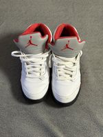 Chaussures Nike Air Jordan 5. Taille 33