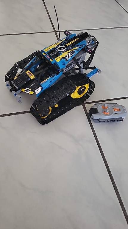 Technics Jeux de construction: Lego technic Stunt Racer 42095 – D'occasion à Münchwilen TG par hallo_13 1