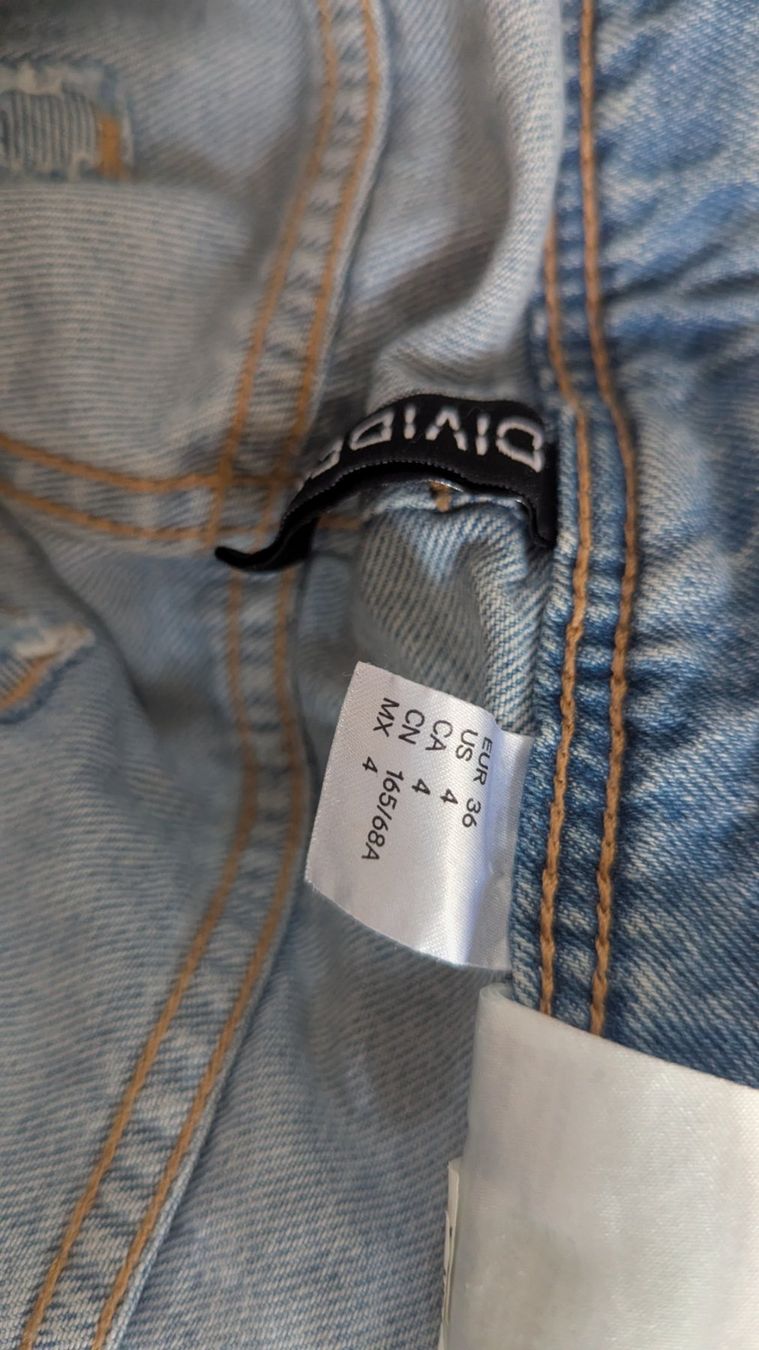 H&M Pantalons: Divided Latzhosen, Grösse 36 – D'occasion à Zürich par DebsBre 2