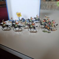 13 alte Reiter-Zinnfiguren