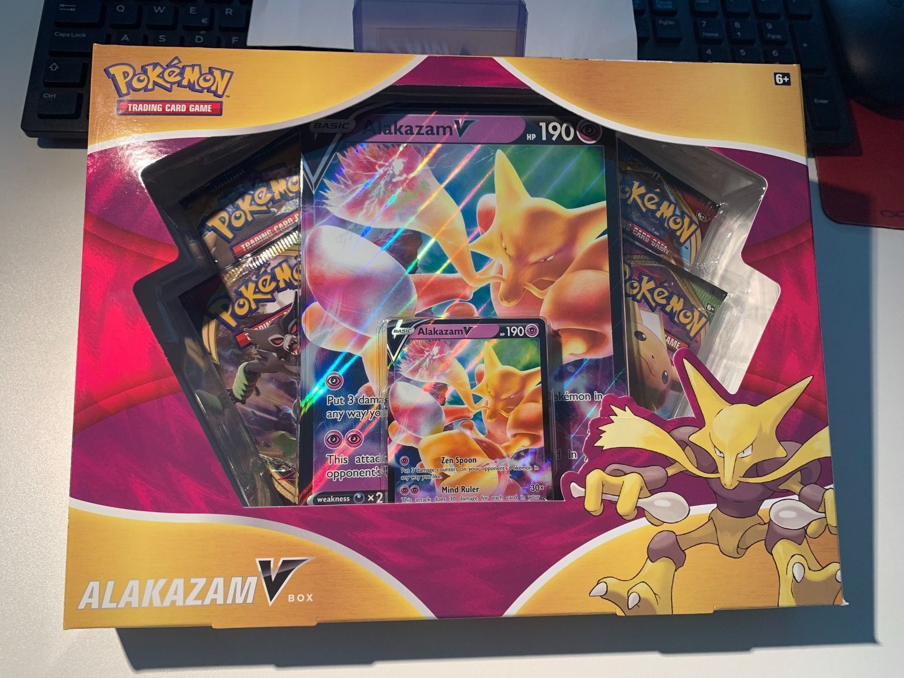 Pokémon Carte collezionabili: Pokemon Alakazam V Box – Nuovo e nell'imballaggio originale da Zug venduto da Riconico