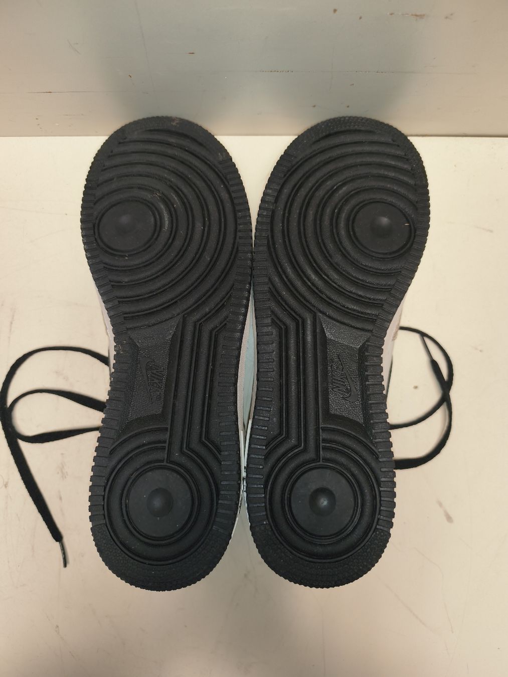 Nike Herrenschuhe: NIKE AIR FORCE 1  Gr. 43(em77) – Gebraucht aus Künten von Schnaepplihuus 4