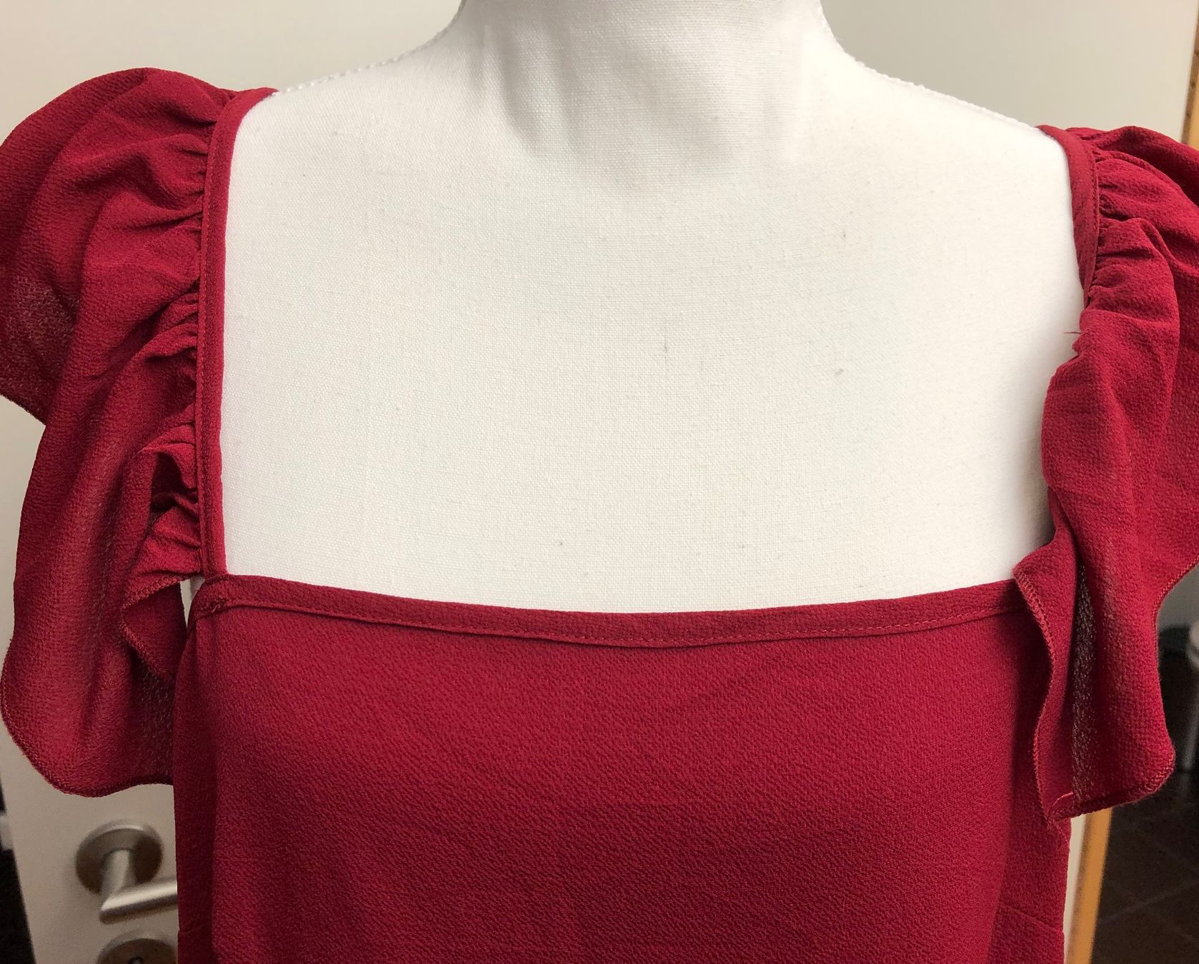 Shein Kleider: Kleid Curve Shein rot, Gr. 1XL – Gebraucht aus Wallisellen von watcher01 1