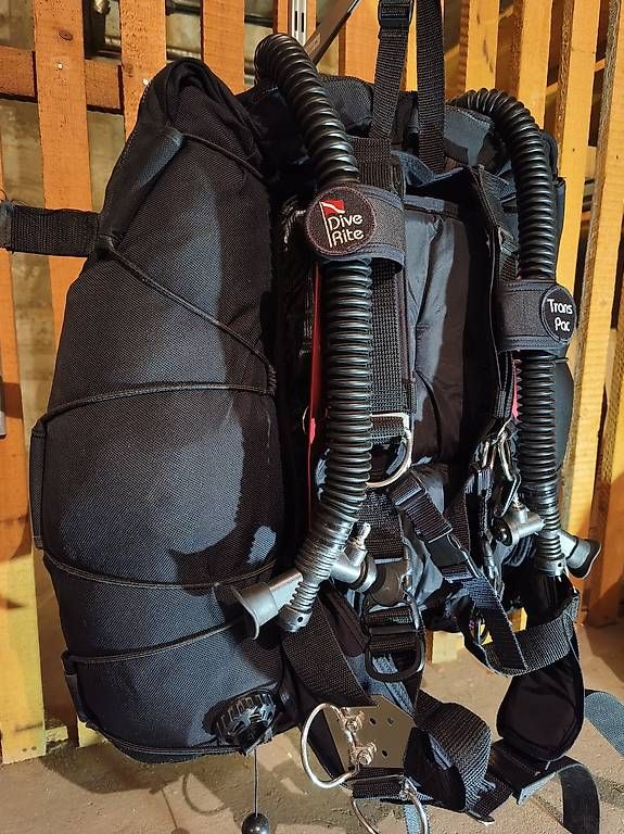 Mute per immersioni: Gilet stabilisateur plongée Dive Rite – Usato da Le Landeron venduto da Snafou 2