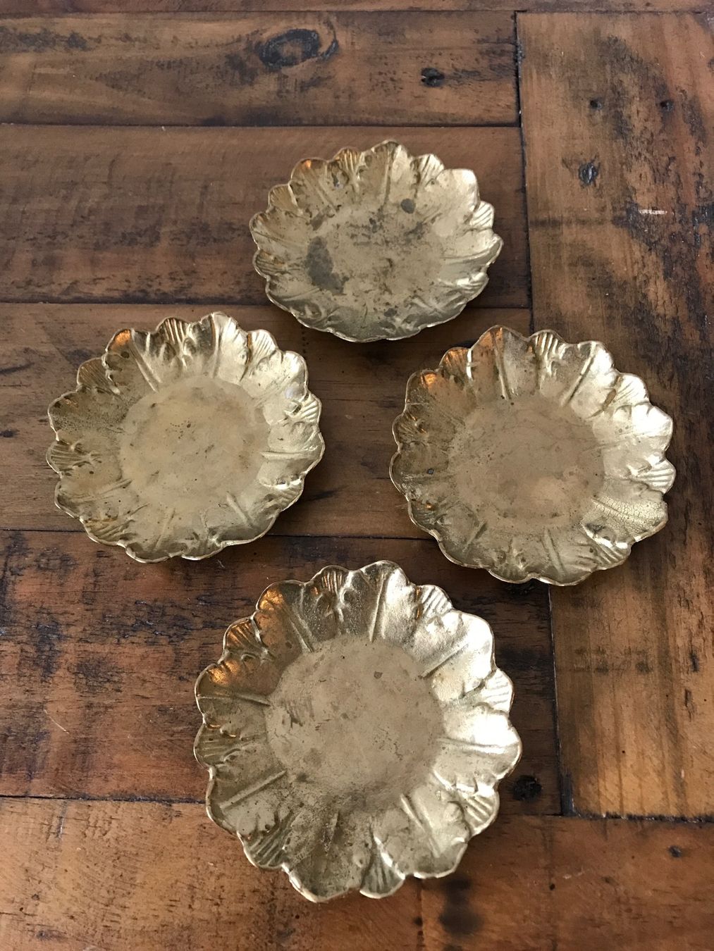 Schalen: Vier kleine, alte Schalen Messing – Gebraucht aus Rapperswil SG von cosiba01