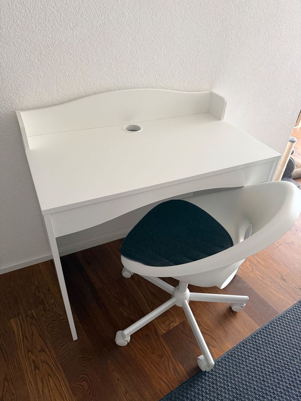Tavoli: IKEA Smâgöra Schreibtisch mit Stuhl – Nuovo (secondo la descrizione) da Vaduz venduto da Mokka2013 1