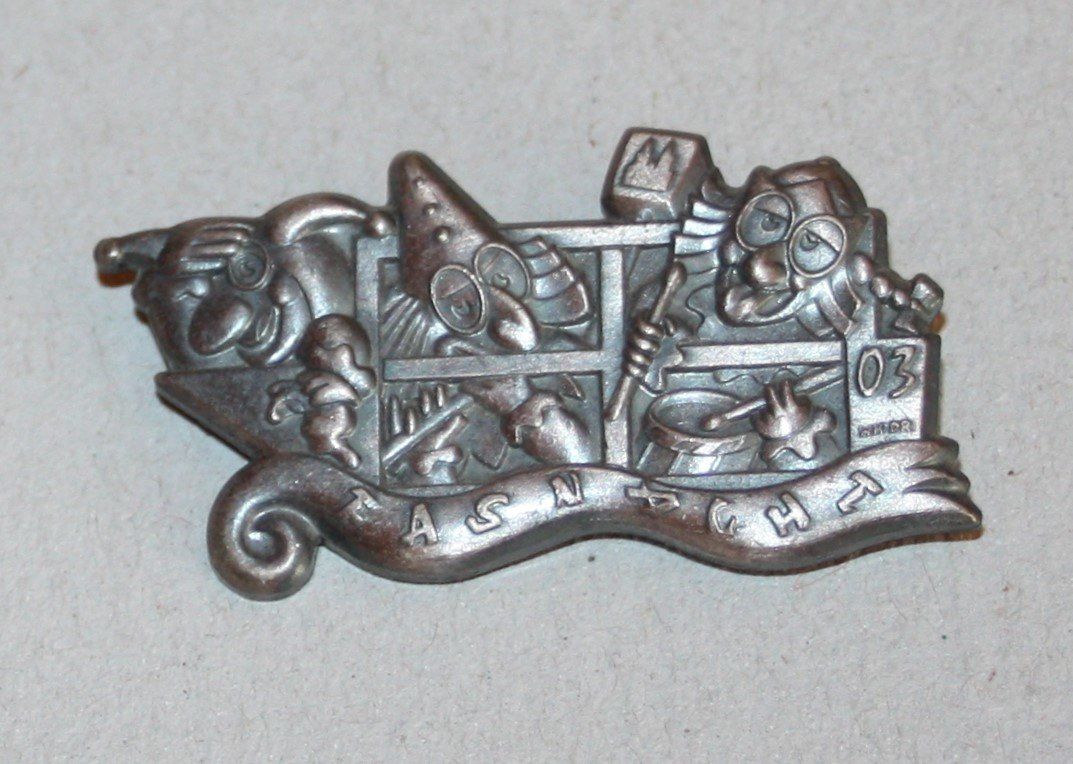 Broschen & Nadeln: Plakette Basler Fasnacht 2003 Silber – Neu (gemäss Beschreibung) aus Flüelen von Diversicum-Shop