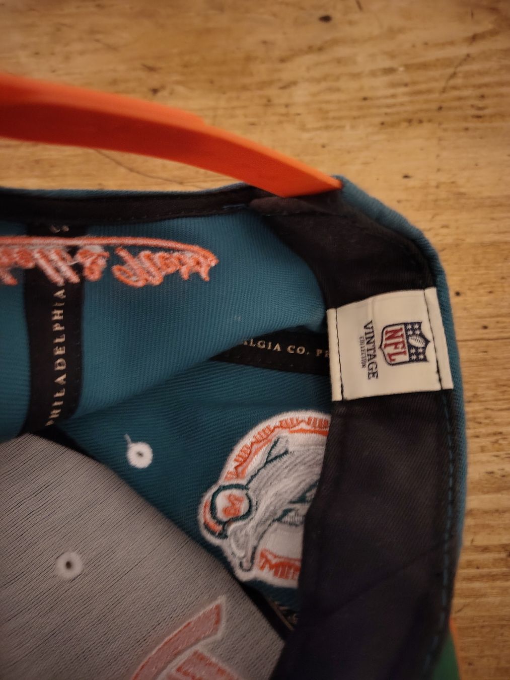 Mitchell & Ness Copricapi, berretti & cappellini: Baseball Cap Miami Dolphins Mitchell & Ness Grösse verstellb – Usato da Zürich venduto da getridofitasap 3