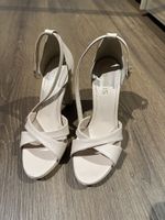 Neu! Sandalen Hellbeige – Gr. 37
