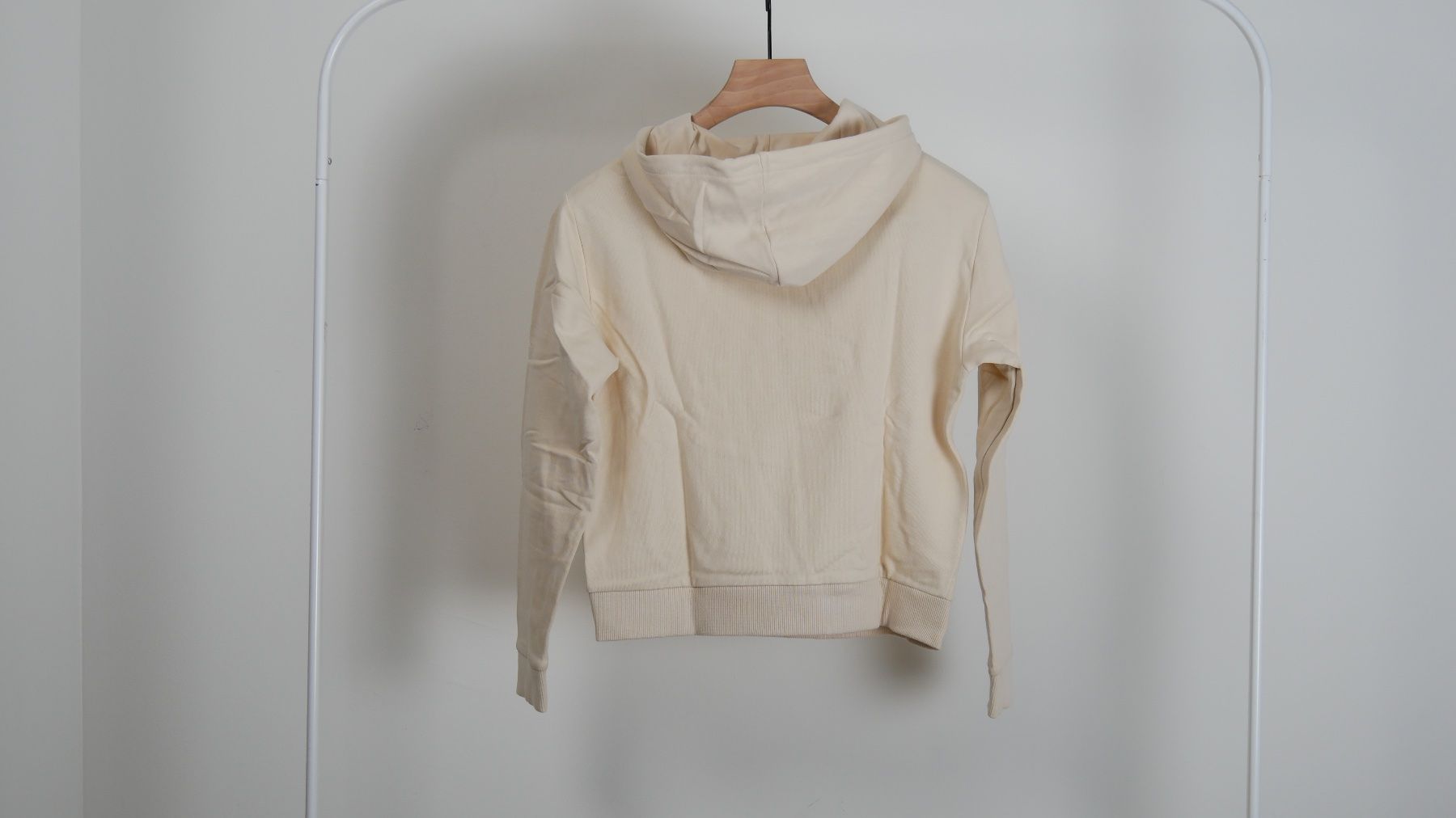 Holzweiler Maglioni & Felpe: Holzweiler Pullover beige Hoodie Kaputzenpullover Sweater – Nuovo (secondo la descrizione) da Zürich venduto da julia_vina 2