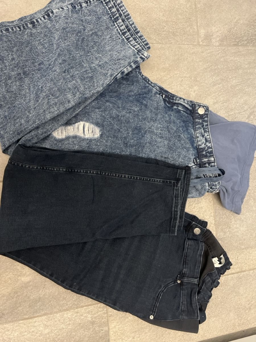H&M Hosen: Pantaloni premaman XL – Gebraucht aus Breganzona von Lorcary