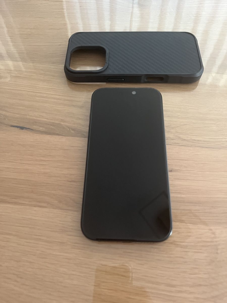 Apple Portables: Iphone 16 pro – Neuf (Voir description) à Leibstadt par Alen-B 3