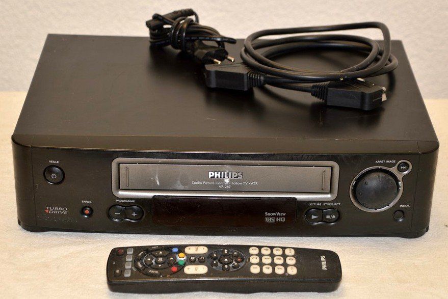 Philips Registratori: Videorecorder Philipa VR287 magnétoscope – Usato da Collonges venduto da arashee