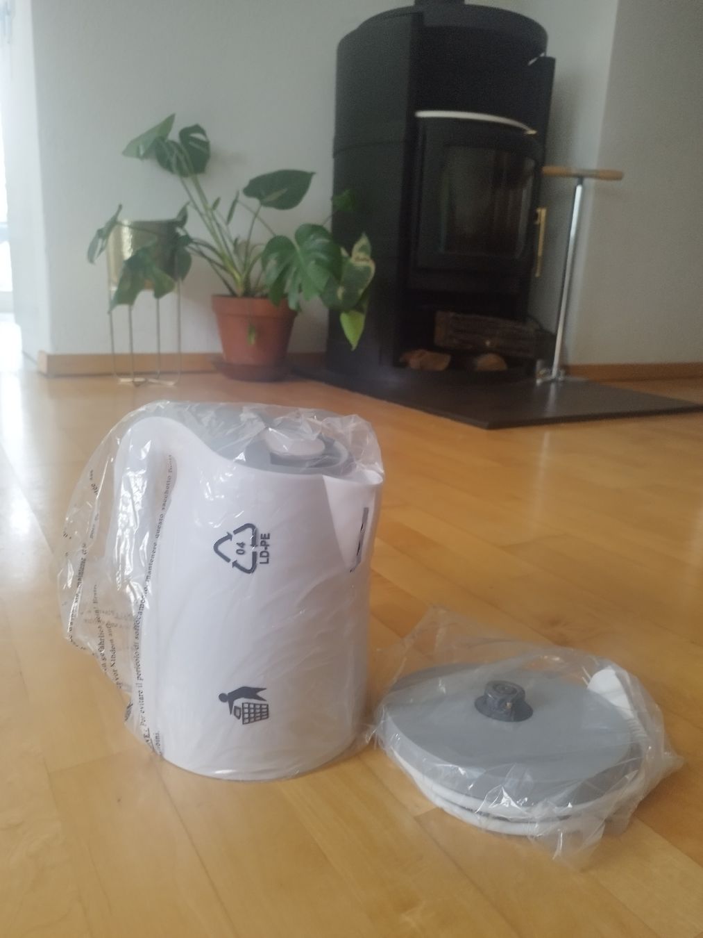 Wasserkocher: Electric kettle – Neu (gemäss Beschreibung) aus Zürich von mor_hc6x 1