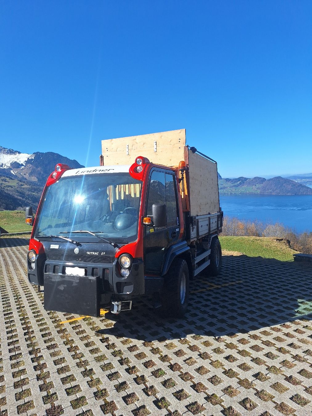 Lindner Trattori: Lindner Unitrac 102 – Usato da Emmetten venduto da EC240 1