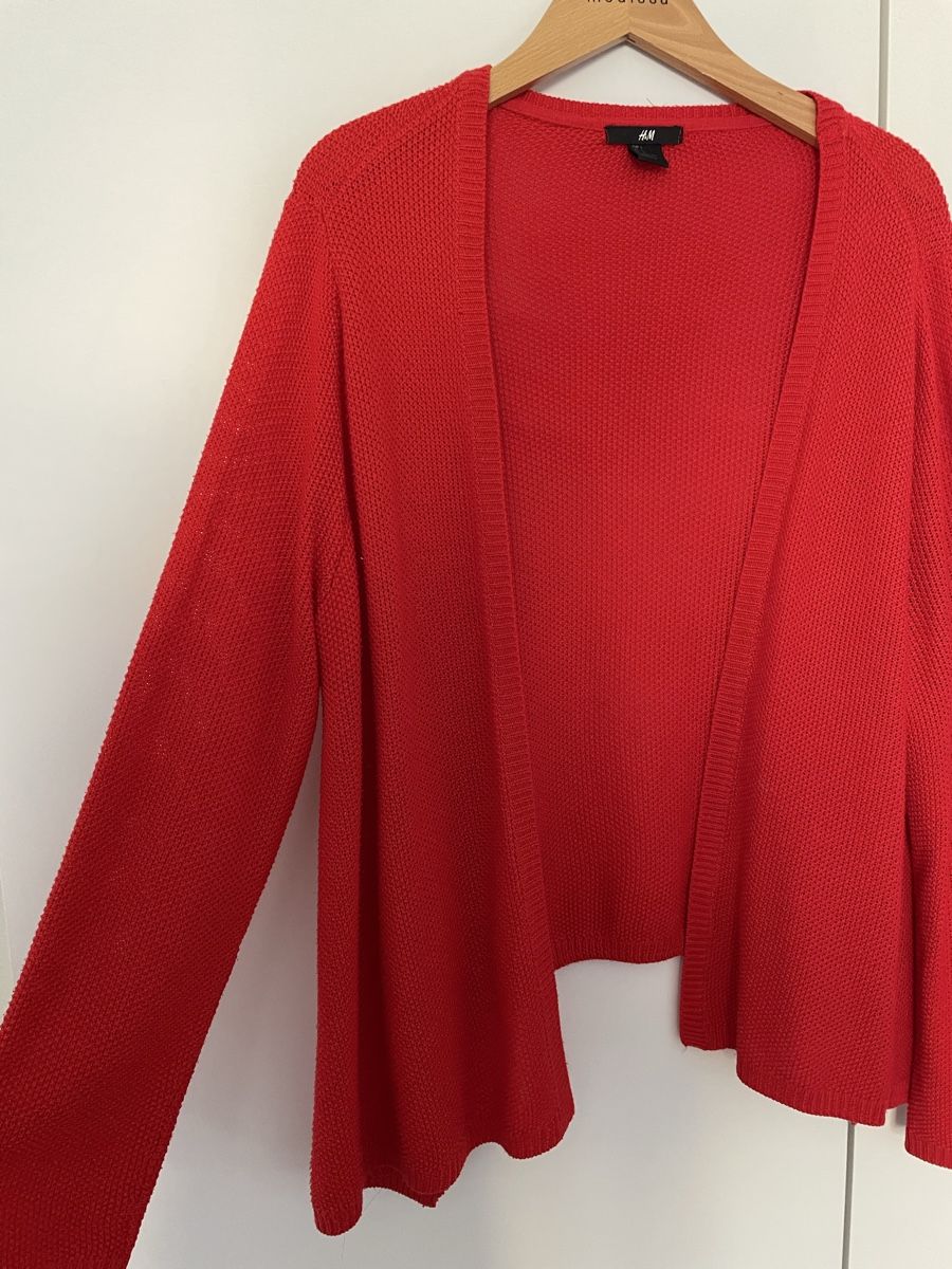 H&M Maglioni & Felpe: Rote Strickjacke von H&M – Nuovo (secondo la descrizione) da Zürich venduto da Ali-Olmi 1