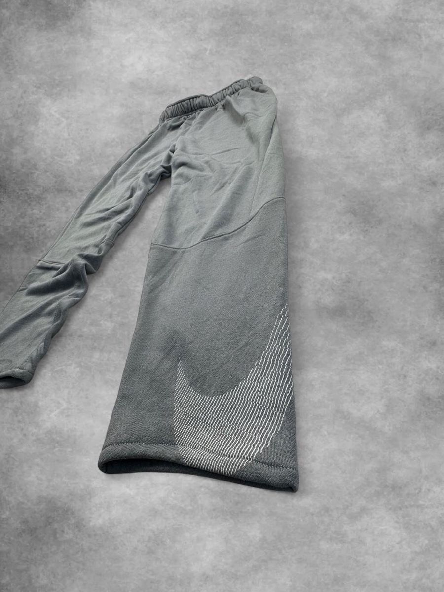 Nike Pantaloni: Nike sweatpants – Usato da Erlinsbach SO venduto da TogaResell 1