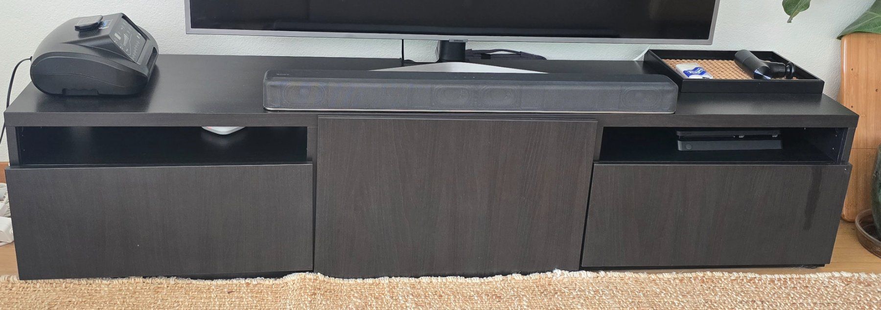 Ikea TV Möbel: TV Sideboard Besta IKEA – Gebraucht aus Baar von jon_dp78