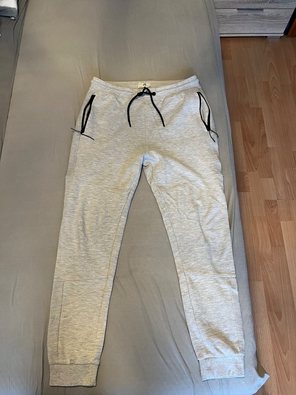 Pantaloni: Jogging – Nuovo (secondo la descrizione) da Bure venduto da flo_g9nx