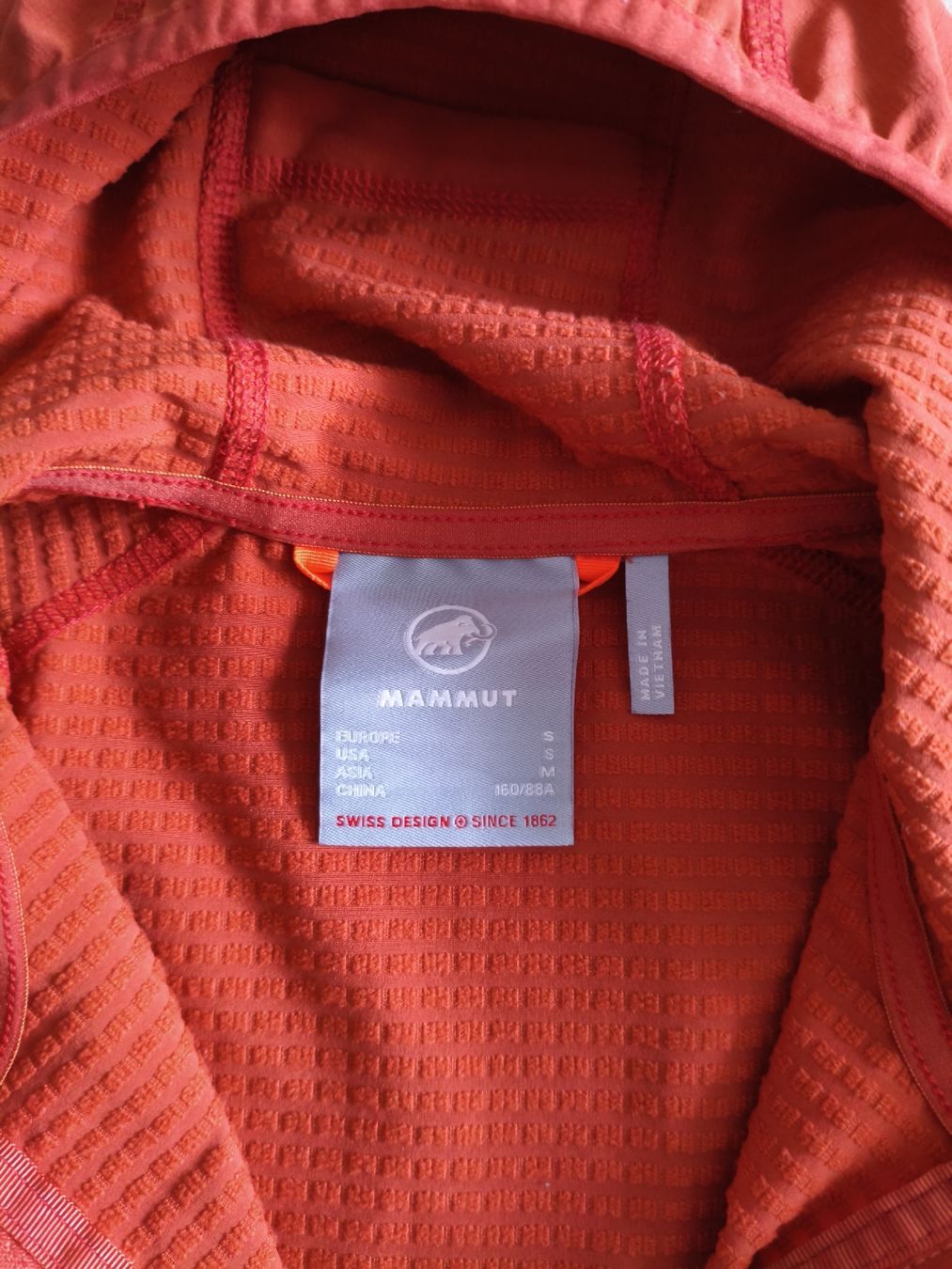 Mammut Giacche: Mammut Madris Light ML Hooded Jacket – Usato da Rüti ZH venduto da gho_77g2 1