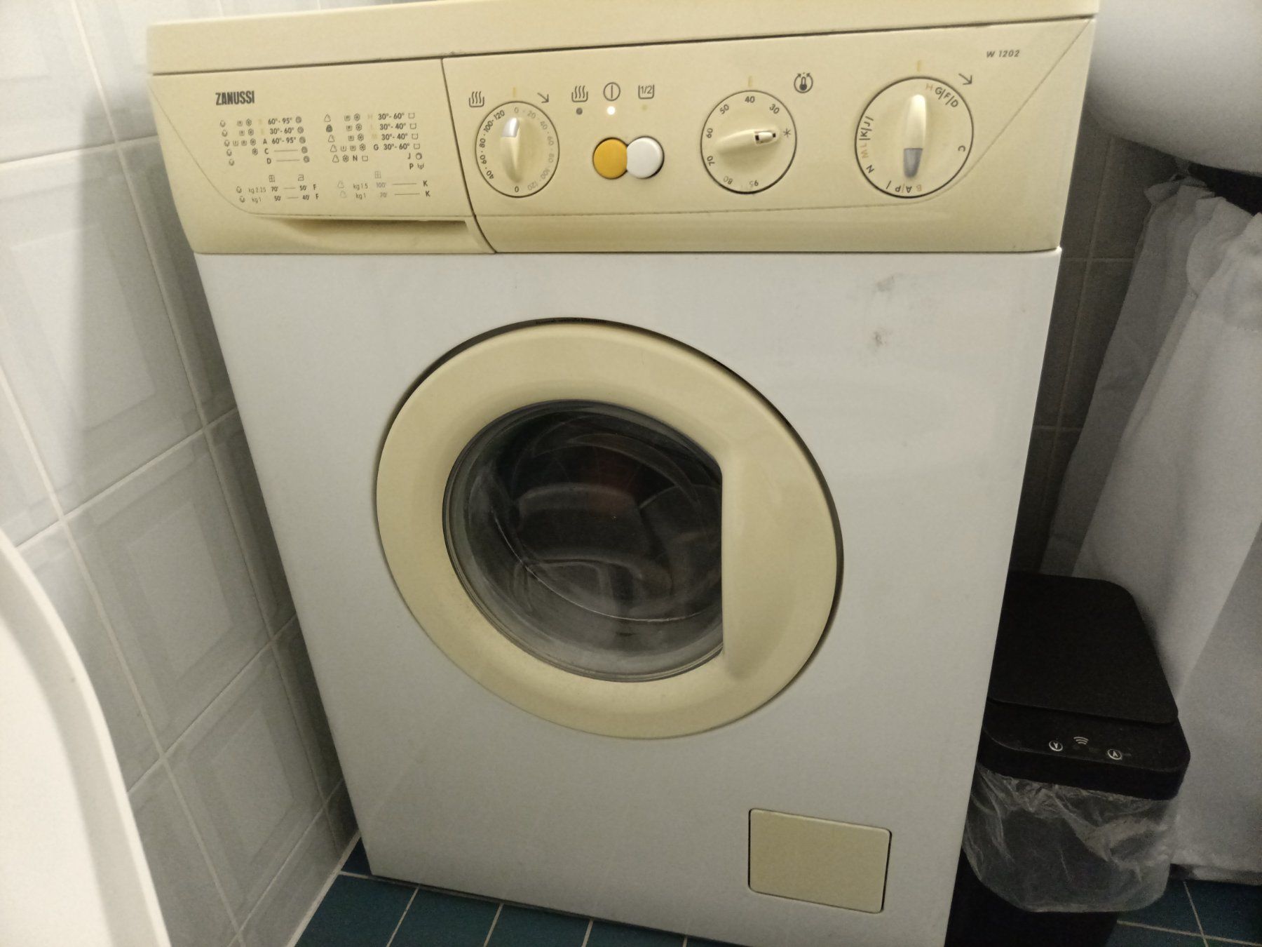 Zanussi Lavatrici: Zanussi FL1202 / W1202 Waschtrockner – Usato da Basel venduto da chu_79fs 2