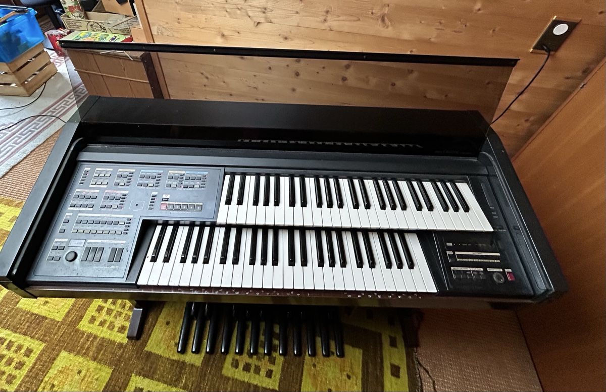 Yamaha Instruments de musique: Yamaha Electone HE- 8W – D'occasion à Elm par lad_6j2k 2