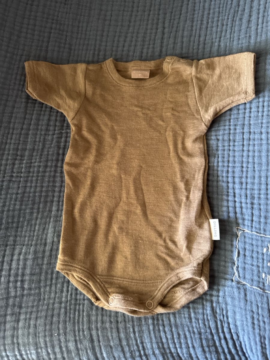 Dilling Lotti di vestiti: Kurzarmbody Dilling Merino/Seide Gr.56 – Nuovo (secondo la descrizione) da Urtenen-Schönbühl venduto da Sarah0909