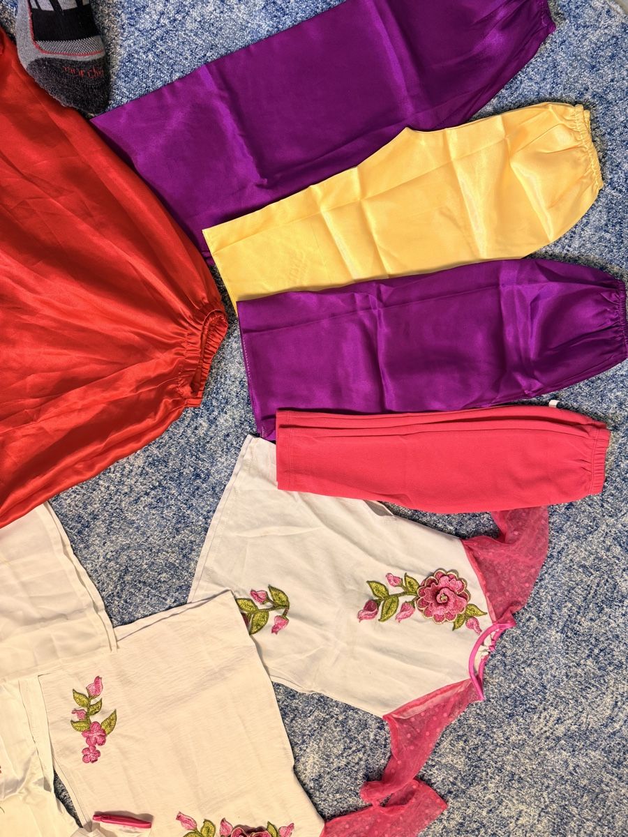 Lotti & Set di vestiti: Vietnamesisch Kleider – Usato da Amlikon-Bissegg venduto da Flowers_Blossom 3