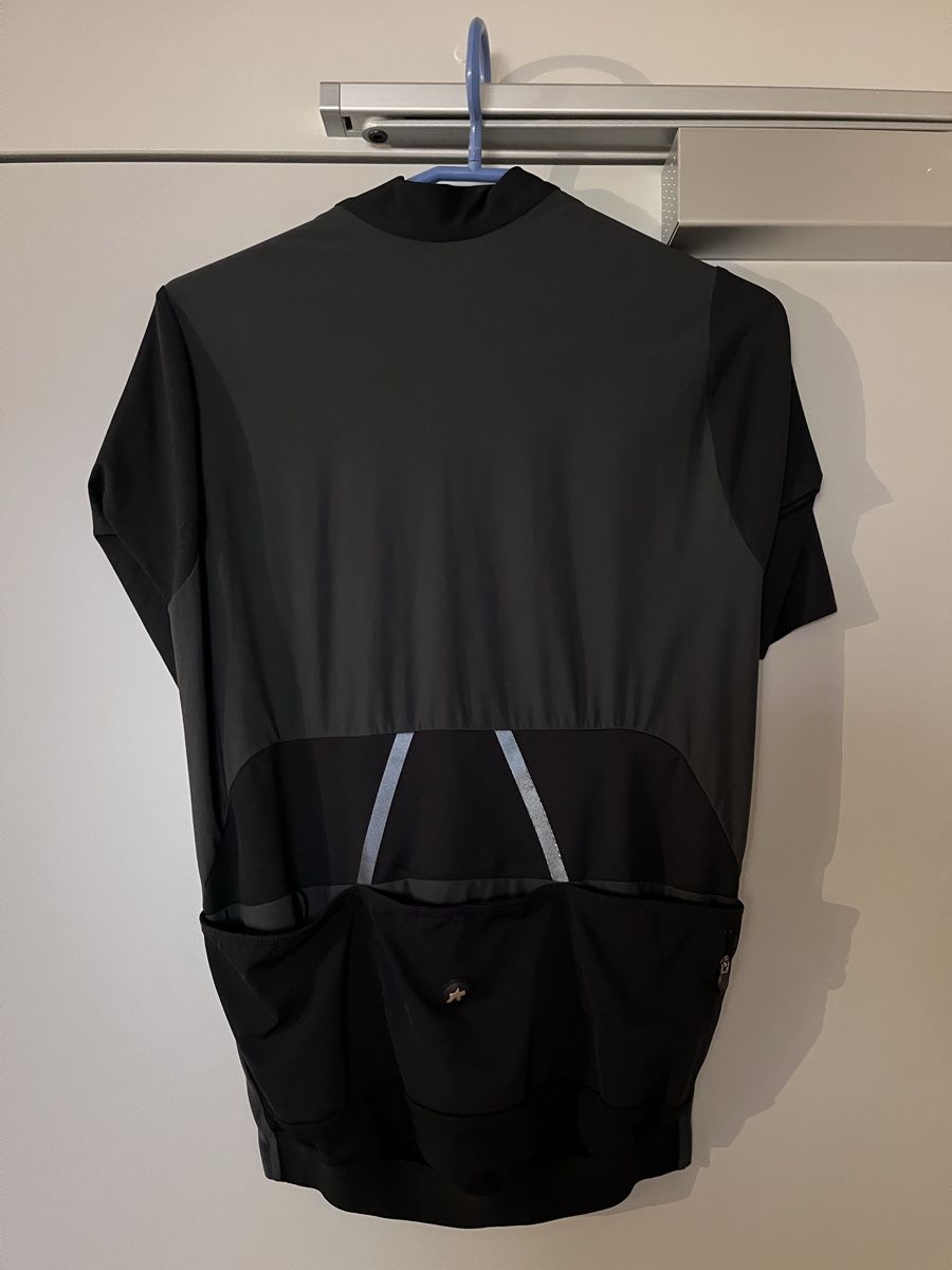 Assos Leibchen & Hosen: Assos GTO Trikot grau Grösse M – Gebraucht aus Rain von swmxman 2