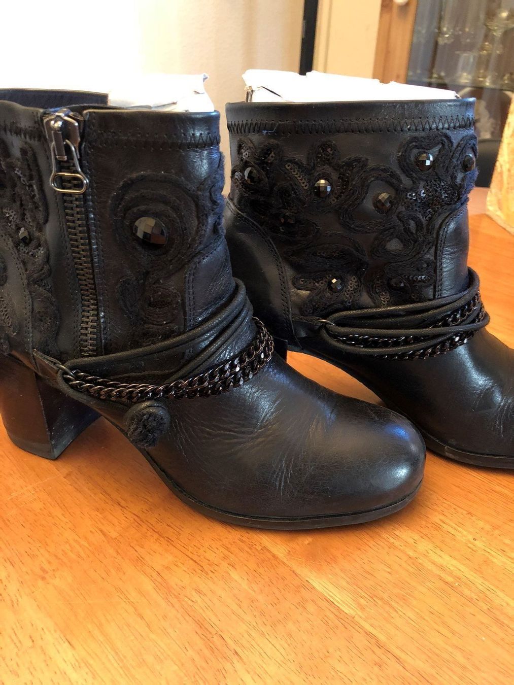 Scarpe da donna: Damen Leder Stiefeletten/ Ankleboots – Usato da Bern venduto da djinal