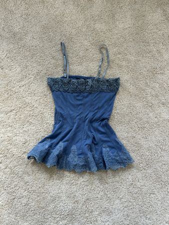 cute y2k top blue with details 