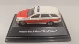 Modellauto 1/87, Mercedes-Benz E-Klasse T- Modell "Notarzt"