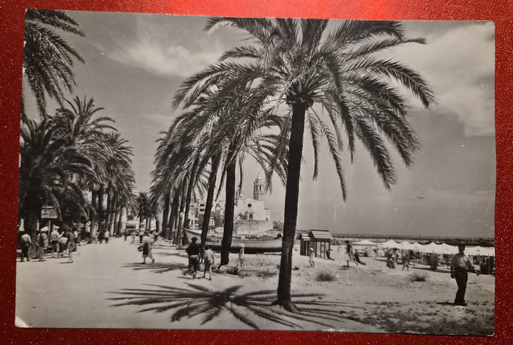 Cartoline postali: Sitges Promenade und Gold Beach – Usato da Melchnau venduto da Arthurius