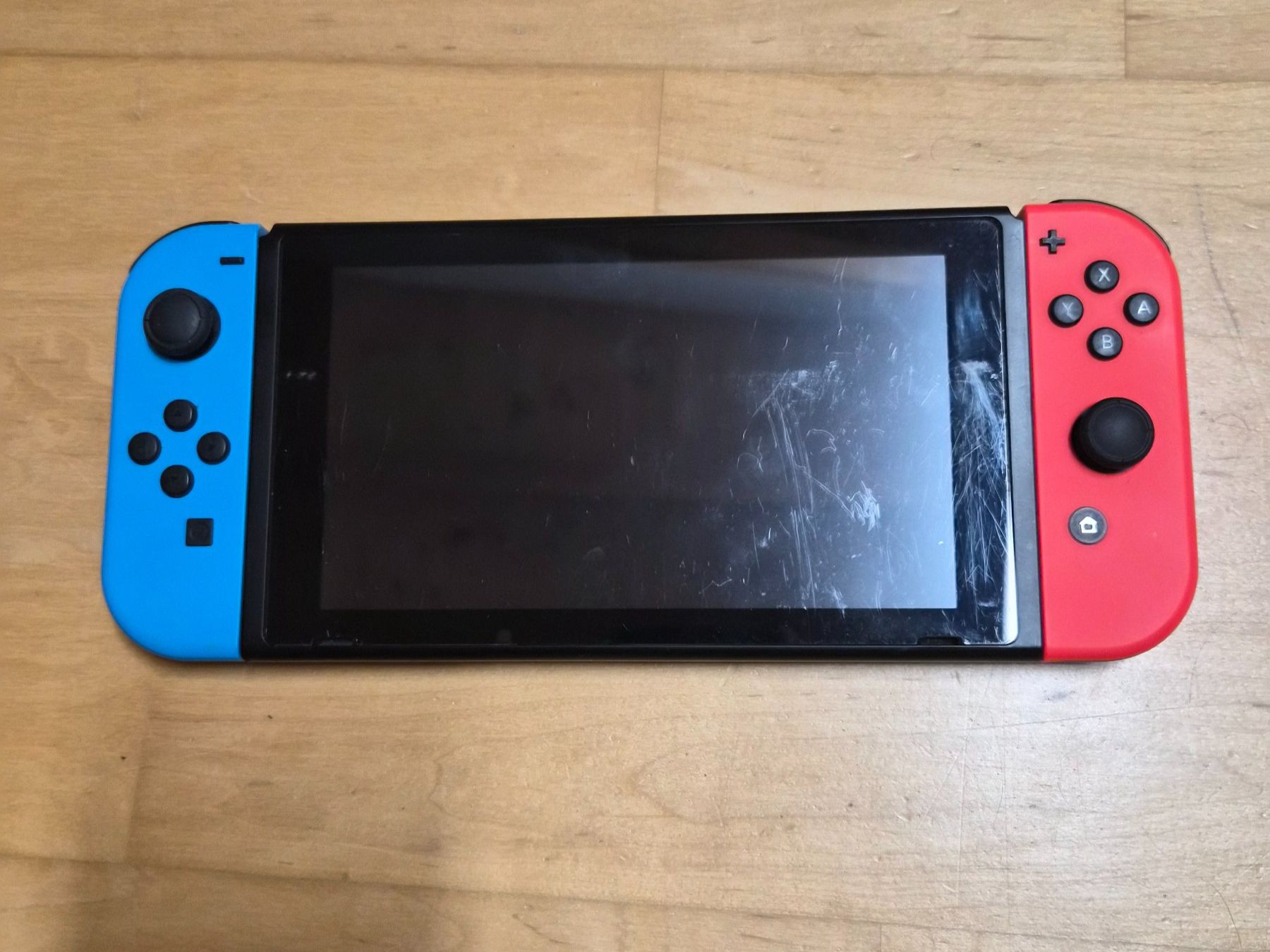 Nintendo Console: Nintendo Switch Konsole mit Pro Controller und Zubehör – Usato da Werdenberg venduto da Andri_Gantenbein 2
