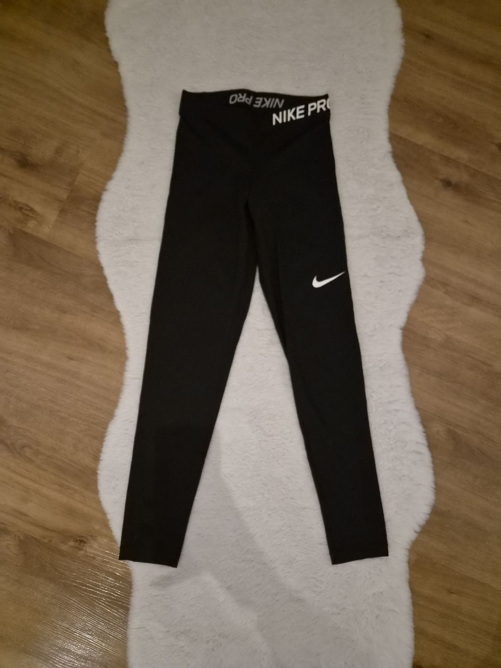 Nike Leggings: Nike pro Sportleggings XS – Nuovo (secondo la descrizione) da Lenzburg venduto da Daria_secondhand