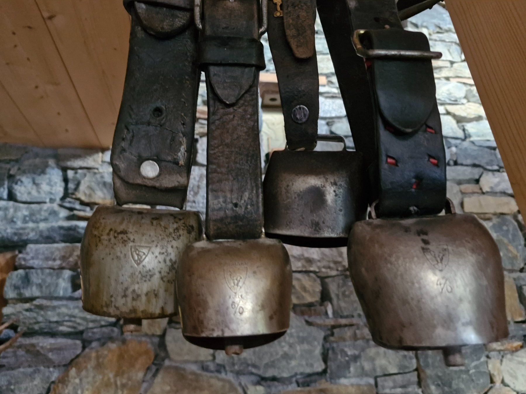 Campanacci mucche: Treicheln Glocken – Usato da Guarda venduto da rue_bpd7