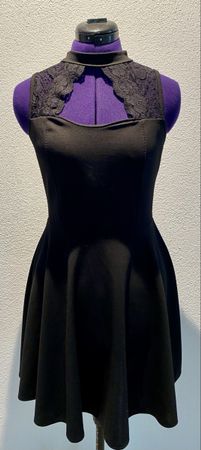 Styleboom Cocktailkleid schwarz mit Spitze – elegant – Gr. L