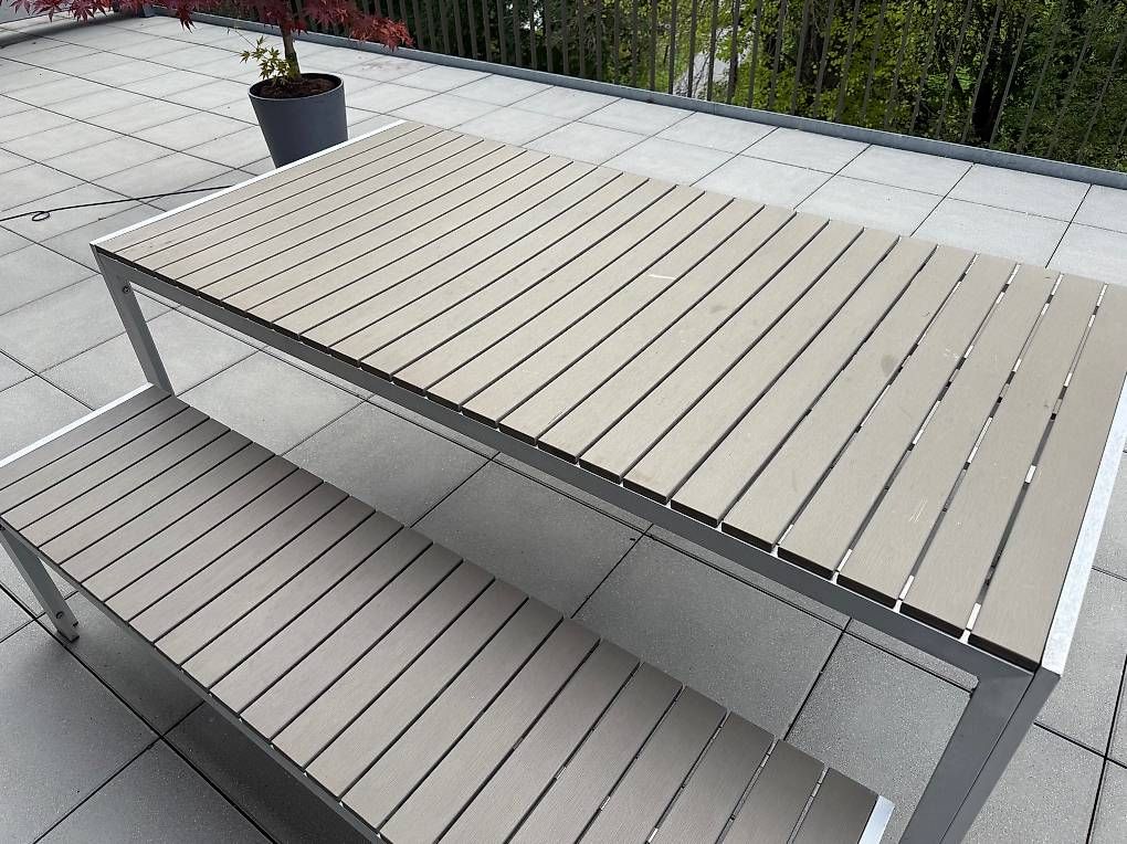 Tavoli: Gartentisch mit Sitzbänken – Usato da St. Gallen venduto da Soxguys 1