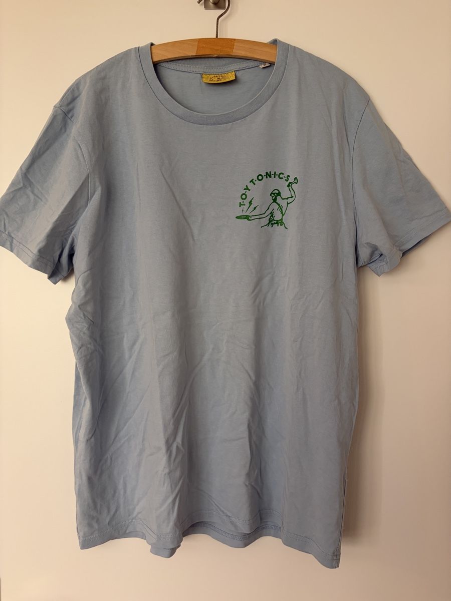 T-shirt: Toy Tonics Shirt – Nuovo (secondo la descrizione) da Zürich venduto da GucciPlantCustom